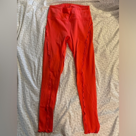 FP Movement Hearts Aflutter Ruffle Leggings NWOT - Picture 5 of 9